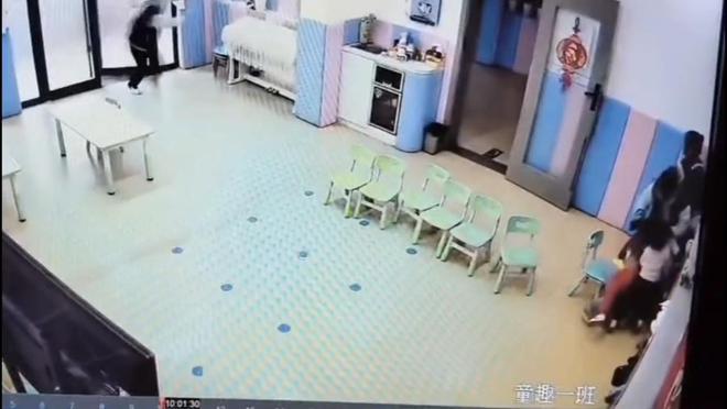 逃生后续来了！网友表示：这嘉奖是不是低了pg电子模拟器试玩地震中高中生背起同学(图17)