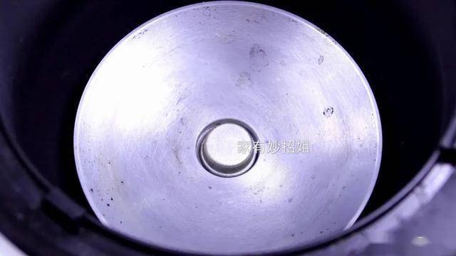 面里外都脏学会这一招几分钟跟新的一样pg电子模拟器免费版电饭锅不要只擦表